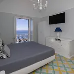 Apartment Design Sea View Accessible By 250 Steps *
